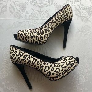 Guess Leopard Animal Print Pumps 4.5” Inches Stiletto Shoes Women’s Size 8M